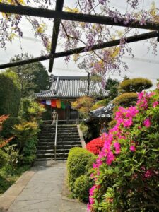 子安地蔵寺は、和歌山県橋本市菖蒲谷にある高野山真言宗の寺院。